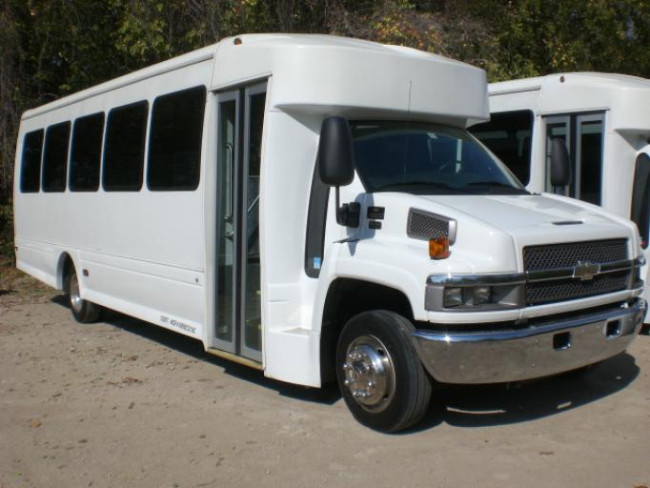 New Smyrna Beach 30 Passenger Charter Bus 